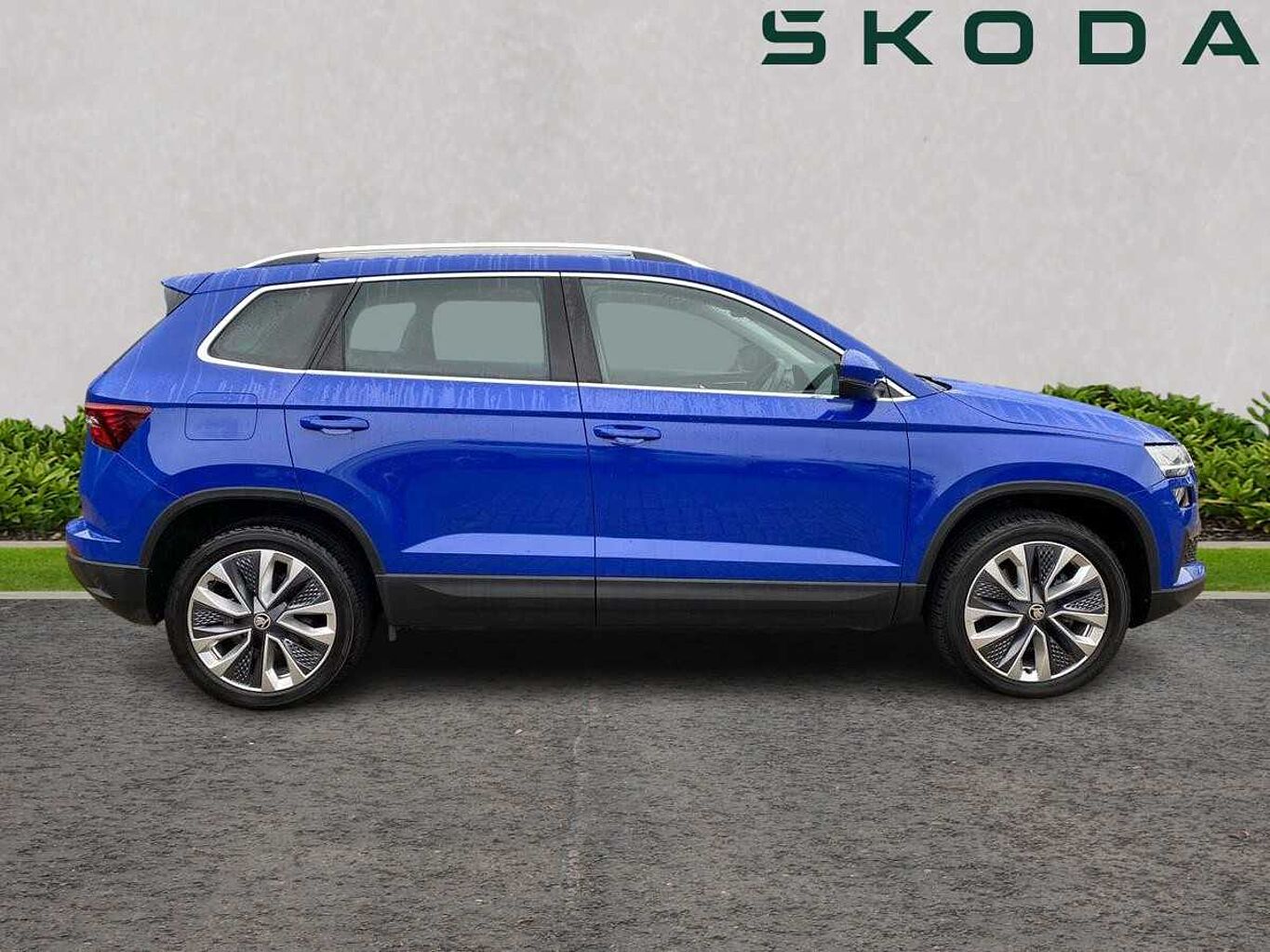 SKODA Karoq Estate 1.5 TSI SE L 5dr DSG